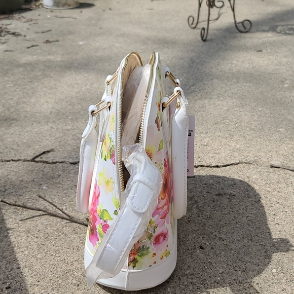 Purse - Picture 3 of 3